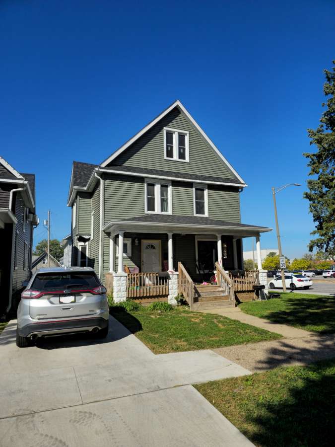 Photo for 600 42nd ST