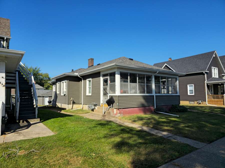 Photo for 610 42nd ST