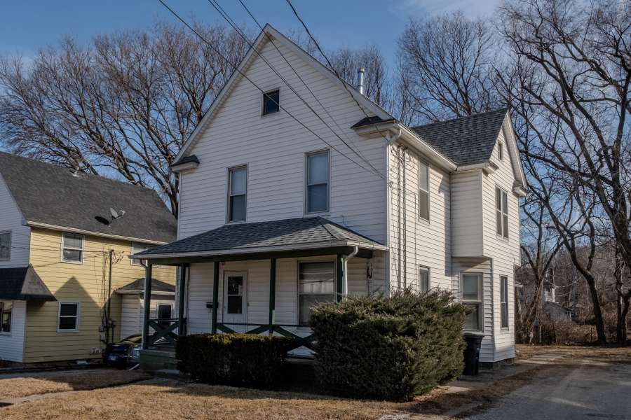 Photo for 909 44th ST