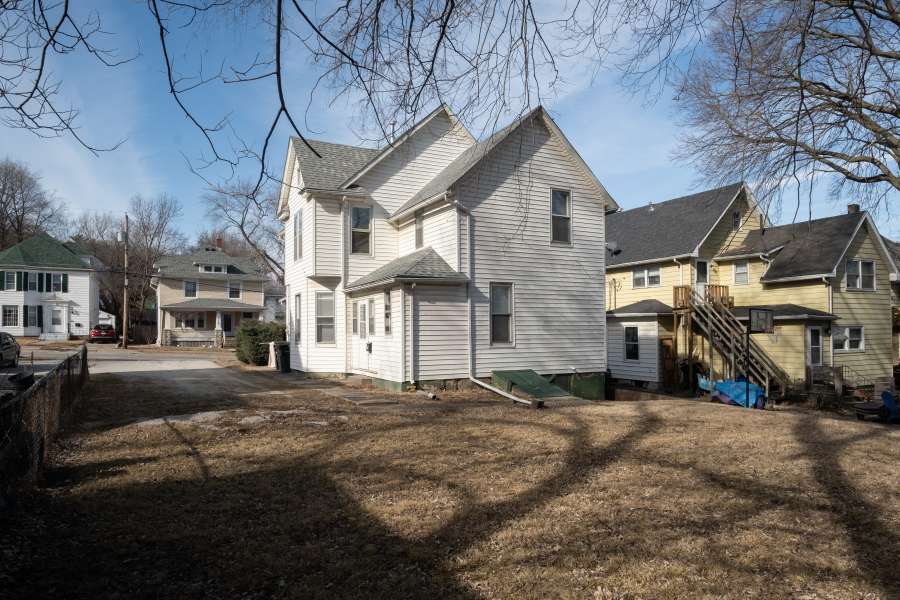 Photo for 909 1/2 44th ST